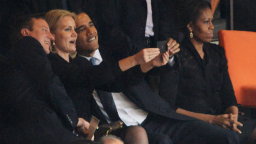 Il selfie di Obama con David Cameron e Helle Thoring Schmidt